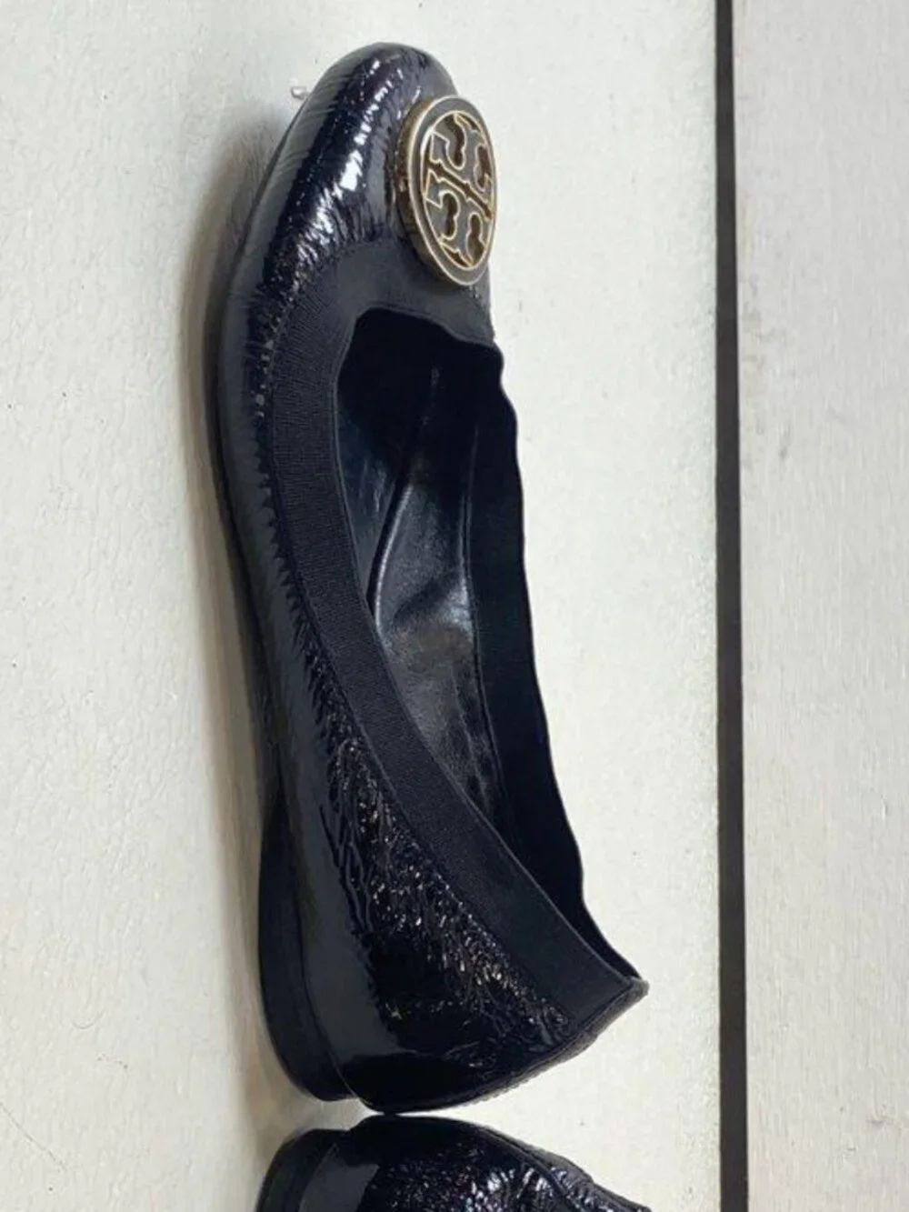 Tory Burch Black Leather Scalloped Ballet Flats Gold Medallion Logo 6